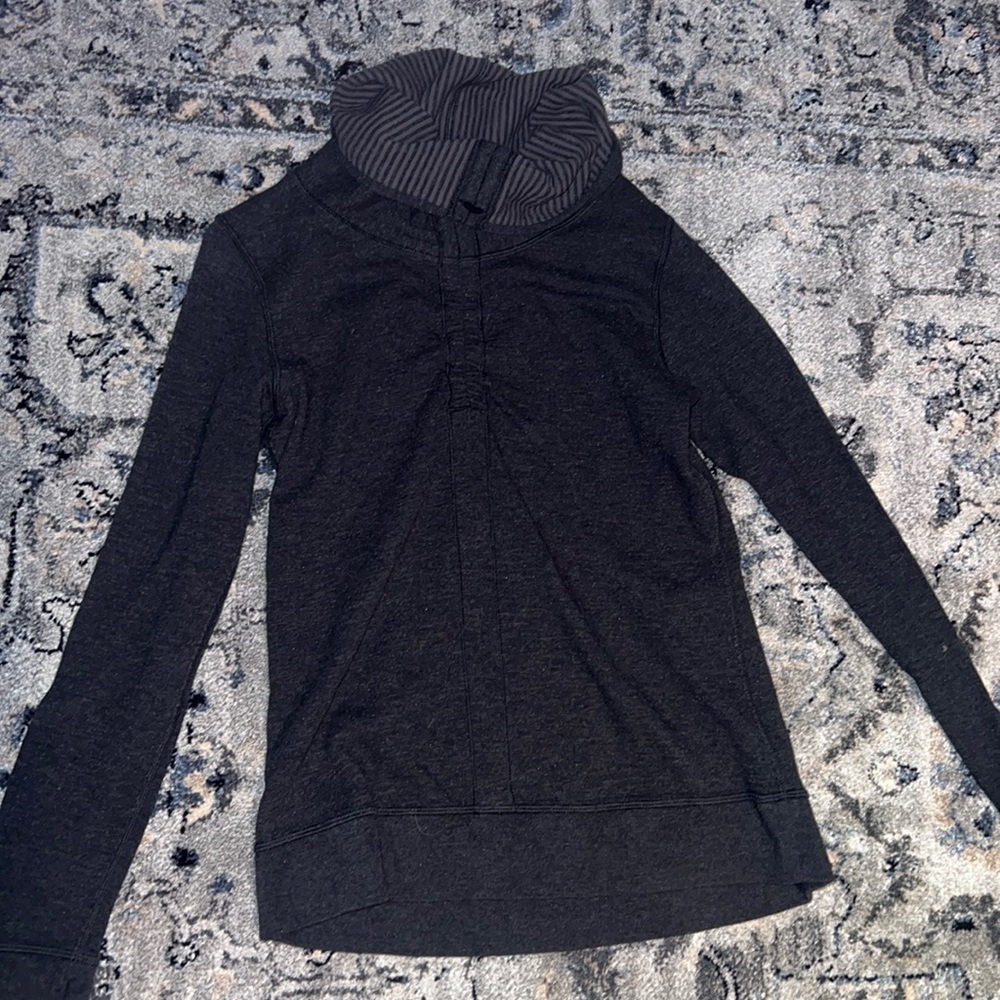 Lululemon Turtleneck Pullover